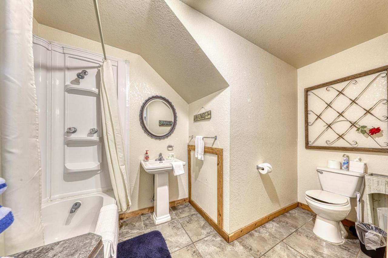 The Olive @ Mendelbaum Winery Guest Cabins Hotel Fredericksburg Exterior foto